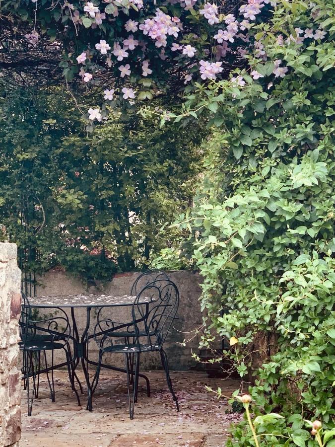 Cote Jardin Bed & Breakfast Sainte-Suzanne  Luaran gambar